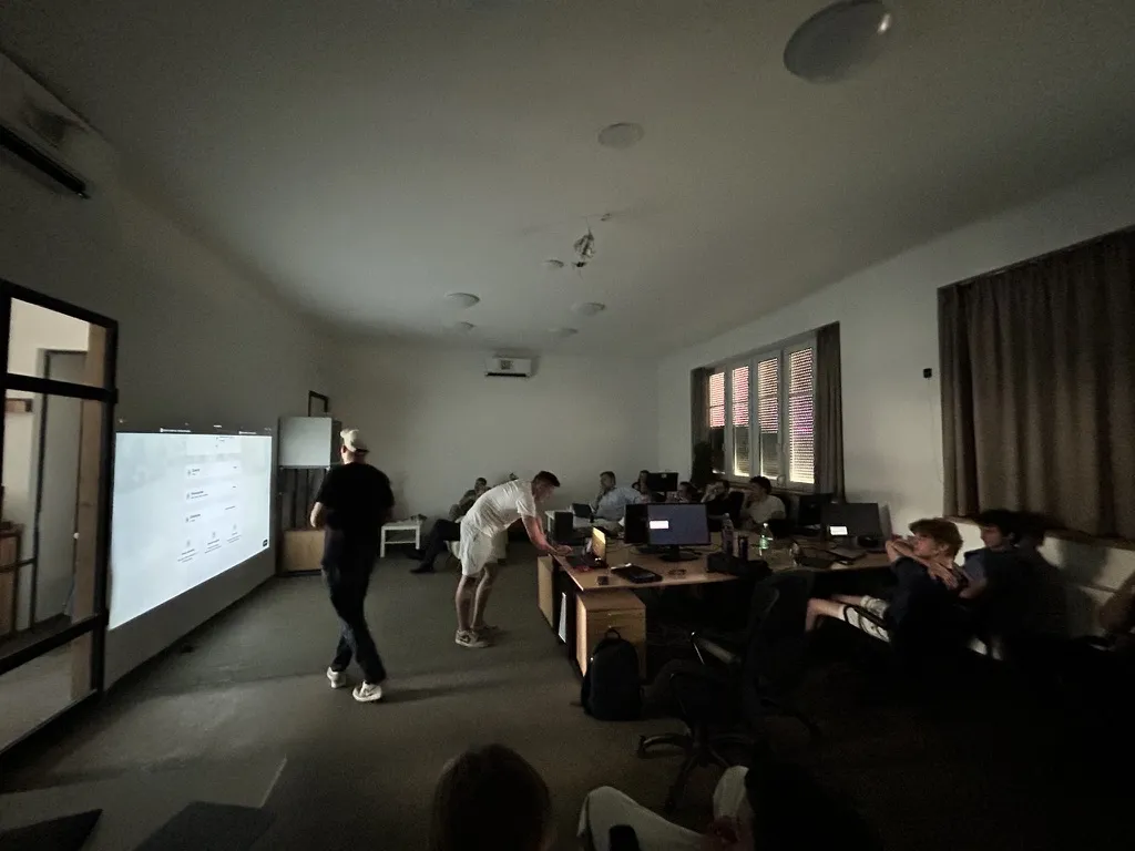 bildr hub esemény 8