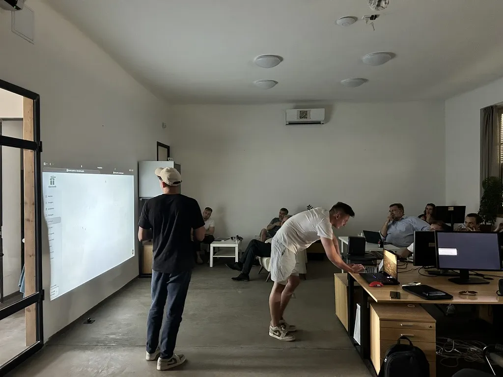 bildr hub esemény 9